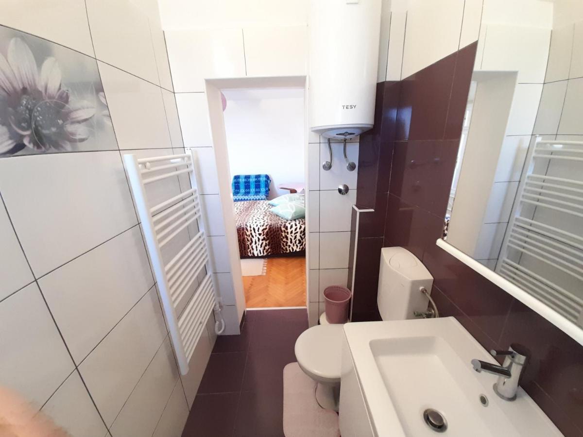 Perica Apartment And Perica Room With Separate Entrance Zára Kültér fotó